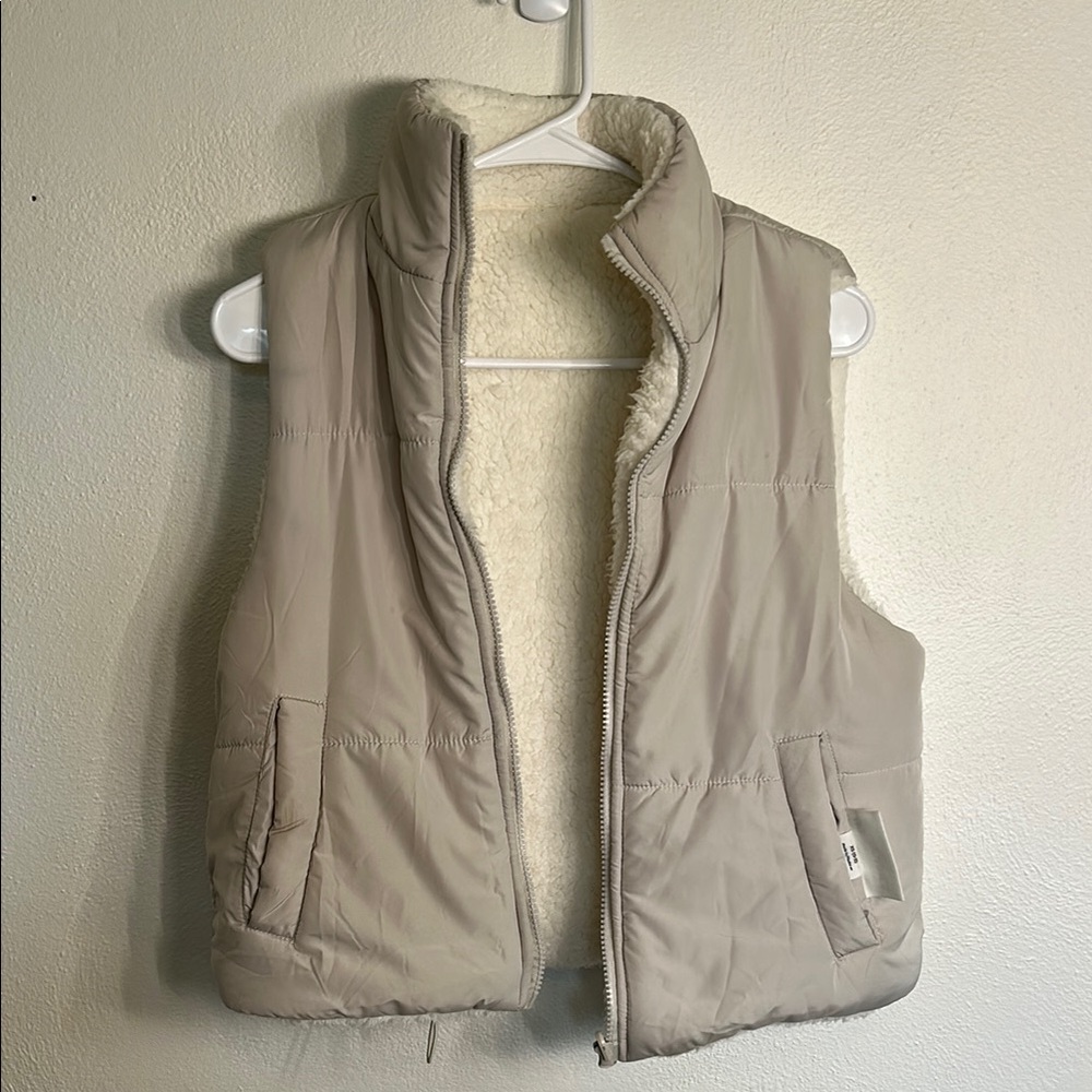 Beige Puffer Vest with Fleece Lining